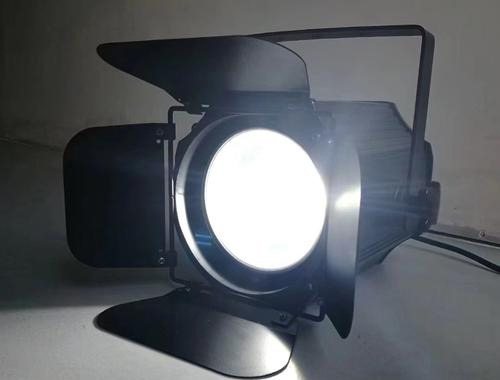 LED影視聚光燈-1.jpg LED影視聚光燈-1.jpg